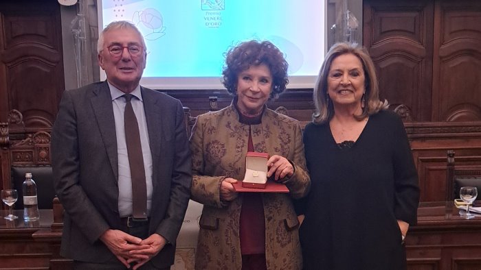premio venere d oro per l imprenditoria femminile vince silvia imparato