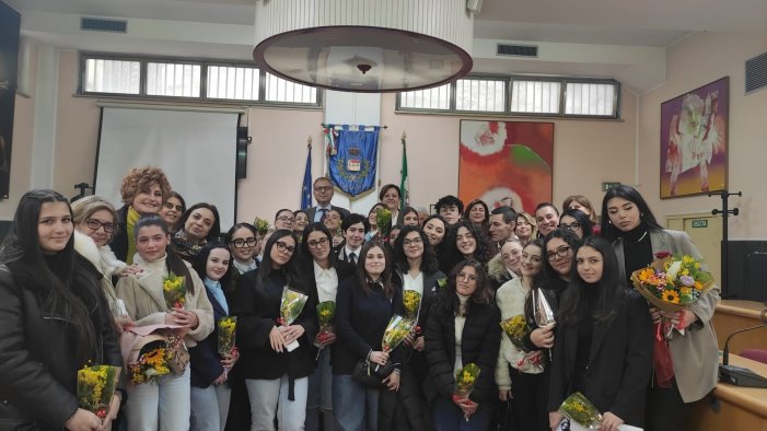 casoria un muro del riscatto per le donne vittime di violenza