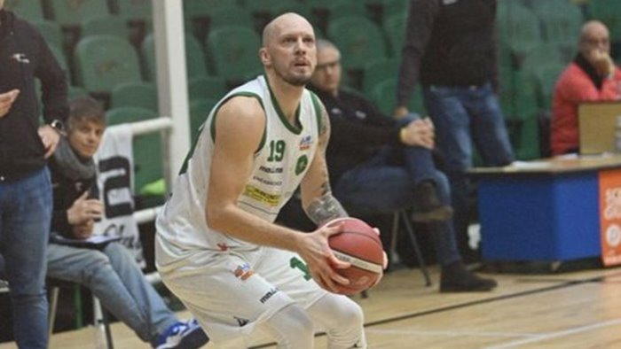 del fes avellino crotti con legnano sara scontro diretto