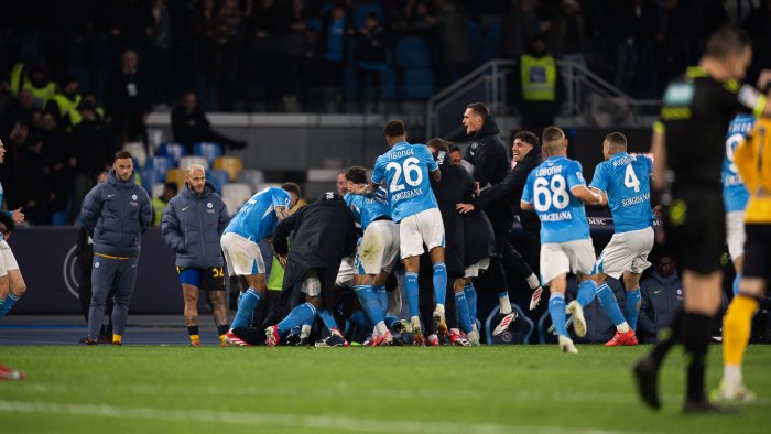 il napoli riacciuffa l inter pari prezioso per la corsa scudetto