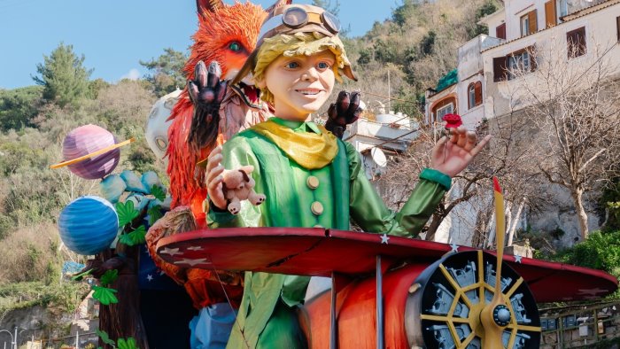 il carro del piccolo principe vince il 51 gran carnevale maiorese