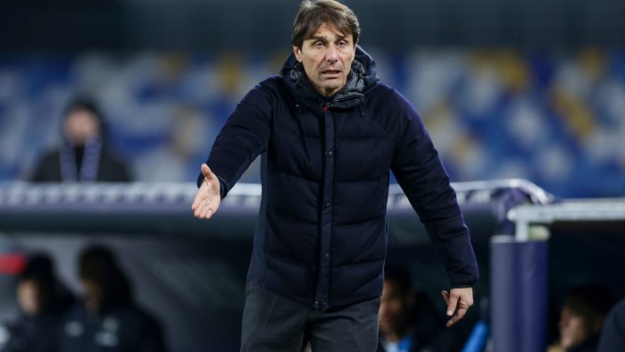 l inter batte l atalanta 0 2 ora il napoli e a 3 dalla vetta