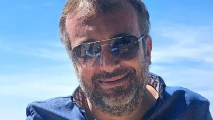 restringimenti strada dissestata code e smog il raccordo e un inferno