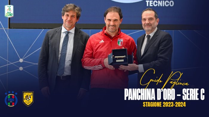 juve stabia guido pagliuca vince la panchina d oro del campionato di serie c