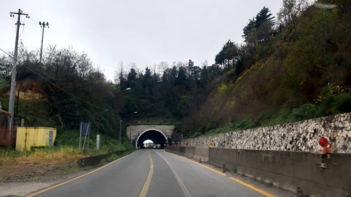 ariano caso barriere imbocco galleria il comune invia gli atti ad anas