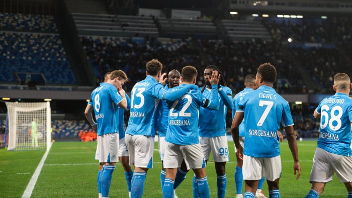 napoli tutto pronto per il rush finale per conte tentazione neres