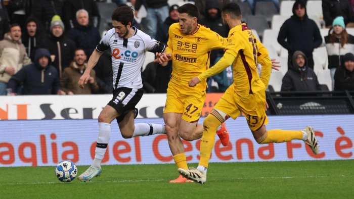 salernitana lochoshvili lavora ancora a parte domani provino decisivo