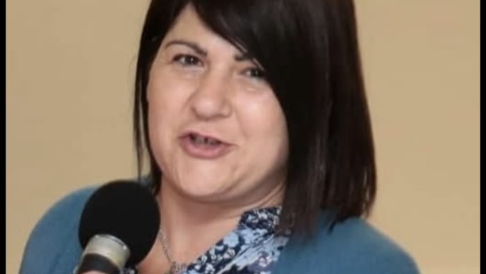 aiello del sabato polemiche in consiglio comunale opposizione all attacco