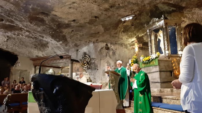 da ariano irpino alla storica e suggestiva grotta di san michele arcangelo