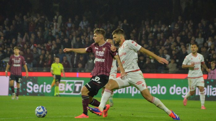 salernitana palermo i convocati di breda c e lochoshvili cinque esclusioni