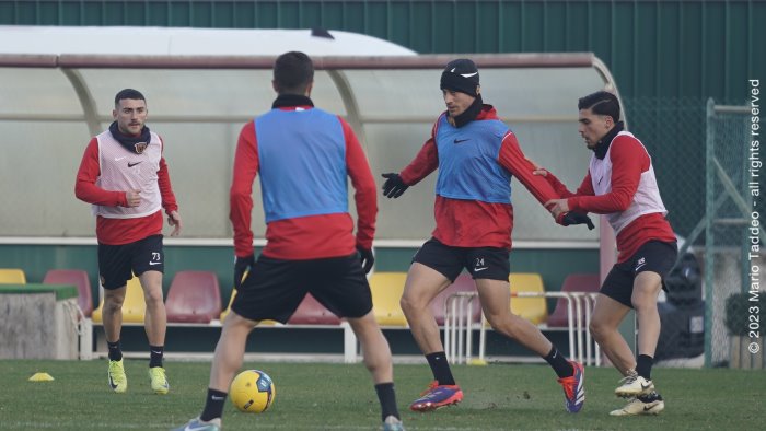 benevento oggi gia in campo mercoledi a porte aperte