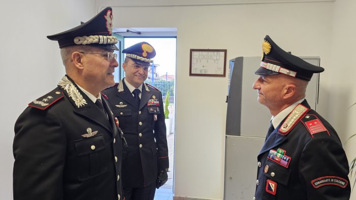 il generale la gala in visita alla compagnia carabinieri di solofra