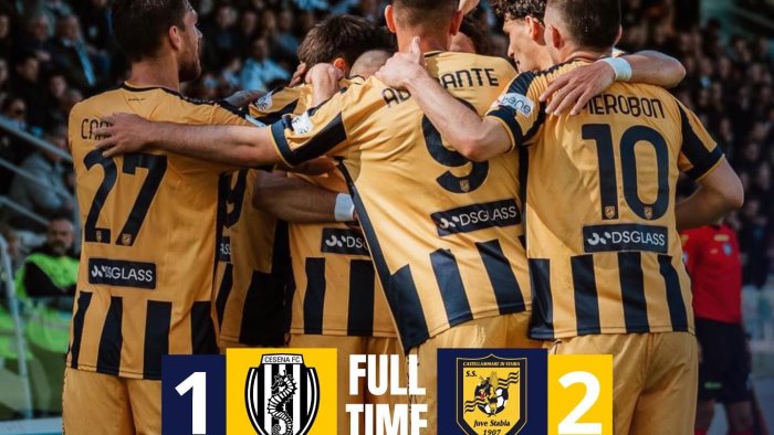 juve stabia colpaccio a cesena 1 2 le vespe continuano a sognare