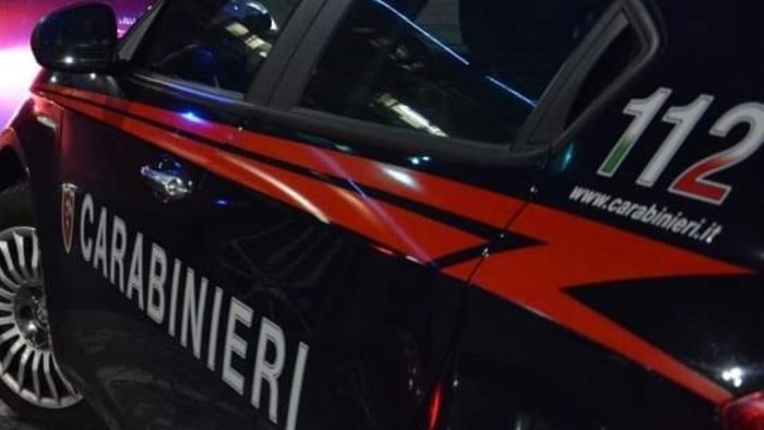 in giro di notte con chiavi alterate e grimaldelli allontanato 20enne albanese