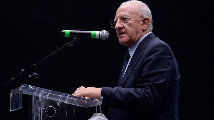 de luca delinquenti specializzati per etnie vanno buttati fuori