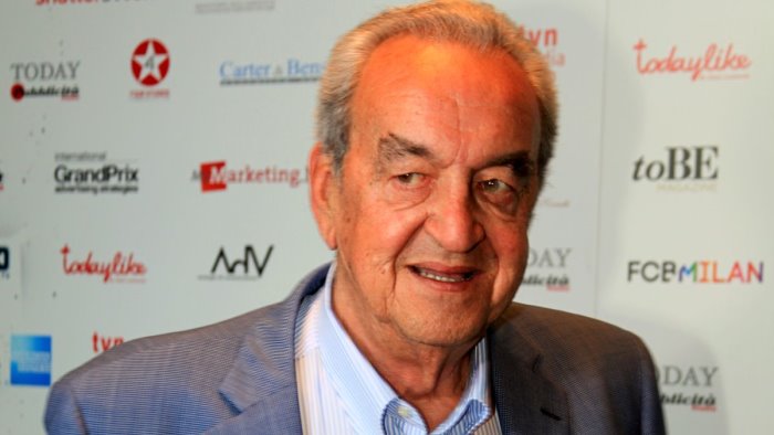 addio allo storico telecronista bruno pizzul racconto anche il napoli