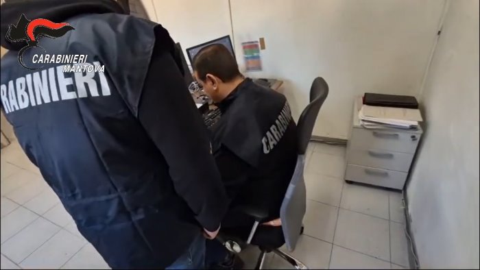 pensionato ucciso a colpi di pistola svolta nelle indagini arrestata la figlia