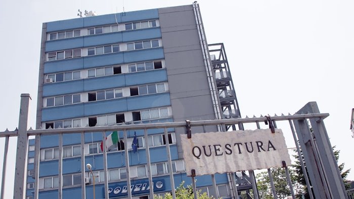 calci e violenza contro l ex moglie nei guai 38enne di monteforte irpino