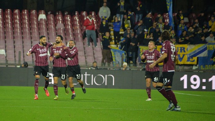 salernitana modena superata la doppia cifra il dato della prevendita