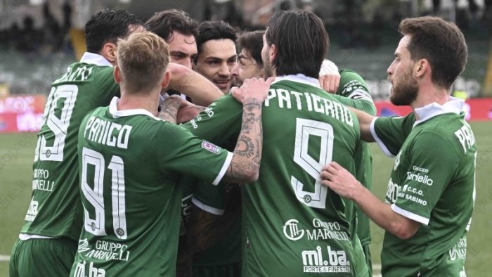 gol di sounas iannarilli salva il risultato l avellino passa a messina 0 1