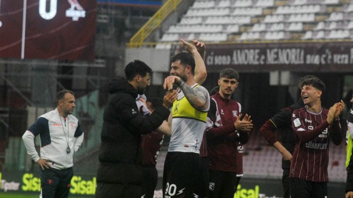 salernitana ci si aggrappa all esperienza i leader trascinano