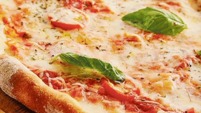 chiusano pizza pasta e mascherine gratis alla comunita