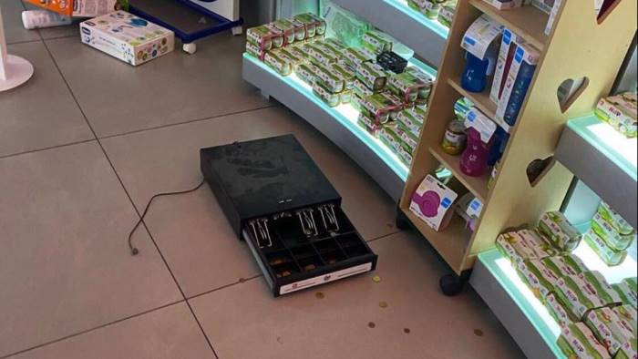 bellizzi furto con scasso nella notte alla farmacia sant anna