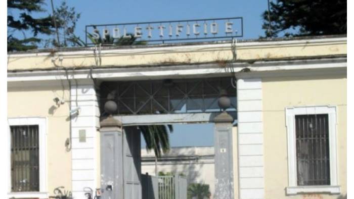 allo spolette di torre annunziata si produrranno mascherine