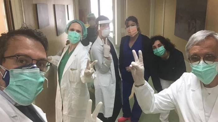 donna dializzata da alla luce bimbo una speranza per tutti