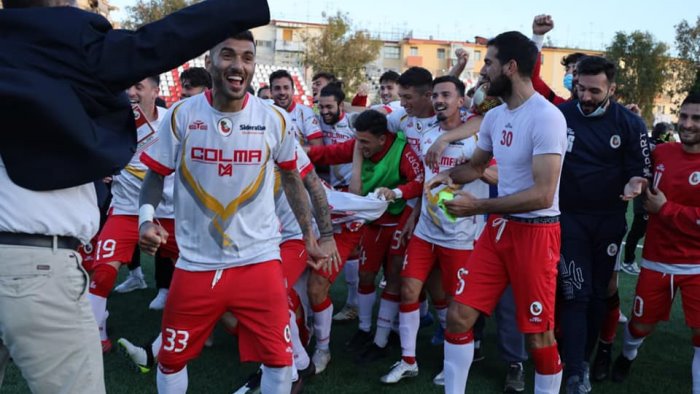 la turris si salva strapazzando il bari 3 0