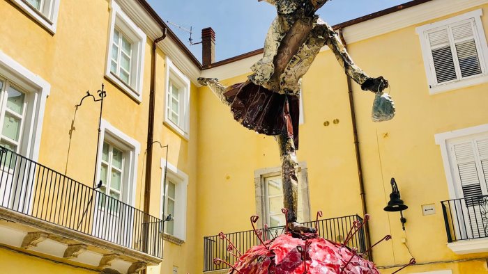 chiusano ecco l opera dedicata alle vittime covid