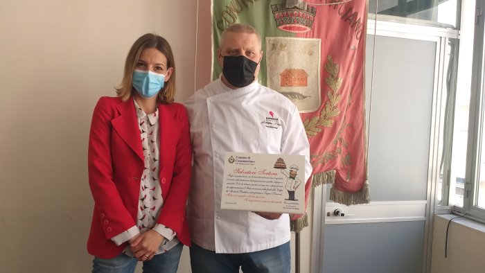 casamarciano una targa per il pastrychef salvatore tortora