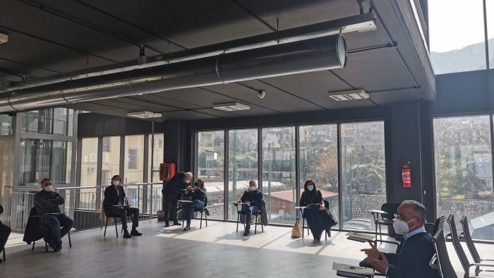 salerno 15 sindaci scrivono a draghi a sostegno delle attivita