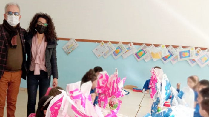 roccapiemonte l amministrazione dona uova di pasqua ai bambini