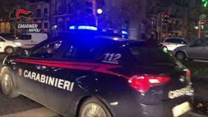 inseguimento da aversa a scampia carabinieri arrestano due ladri d auto