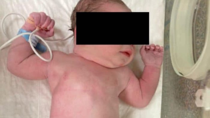 nocera superiore nato ivan carlo la mamma in fuga dall ucraina