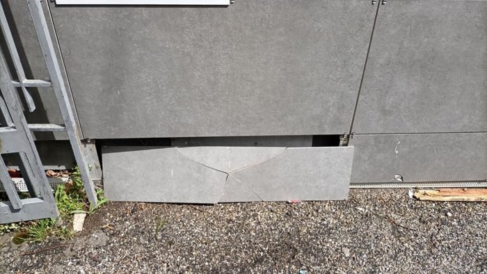 atti vandalici a san martino telecamere prese di mira dai ragazzini