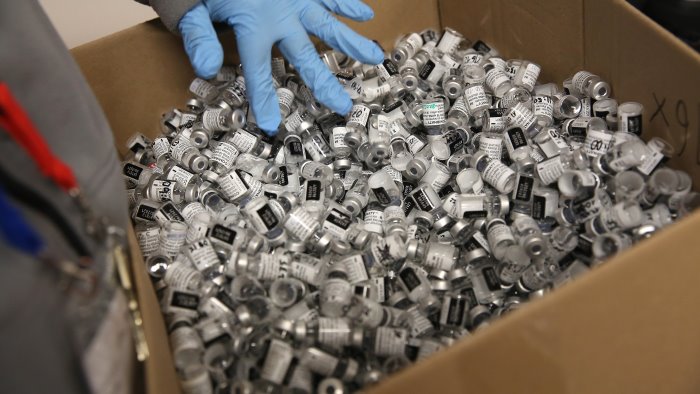 covid si torna a morire nelle case di riposo anziana non ce l ha fatta