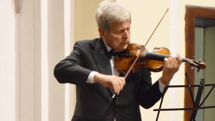 uto ughi a benevento successo al concerto all auditorium sant agostino