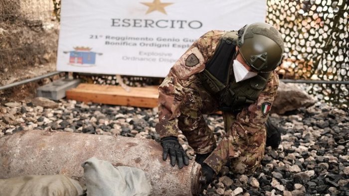 bomba day a montoro l ordigno e esploso alle 15 35 video