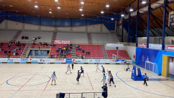 la miwa benevento supera la new basket caserta