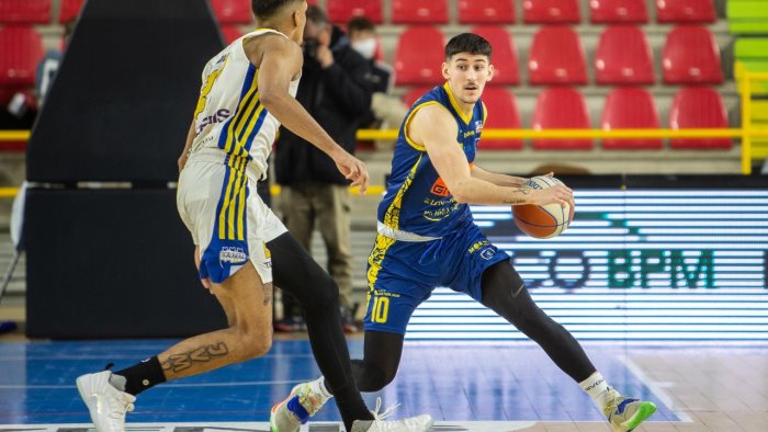 basket serie a2 scafati ko a verona 75 70