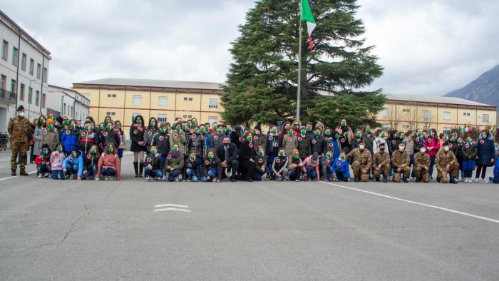 alla caserma berardi la cerimonia dell alzabandiera solenne