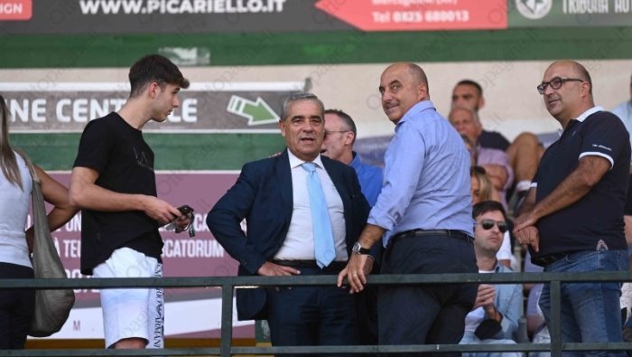 avellino in silenzio stampa si pensa gia al post rastelli