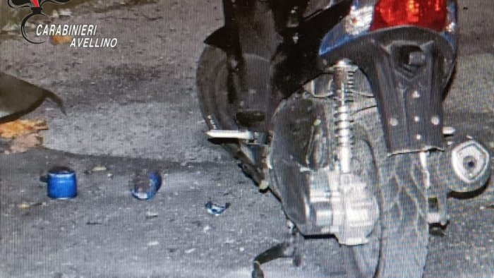 montoro incendiano bomboletta per fornelli e scappano giallo nella notte