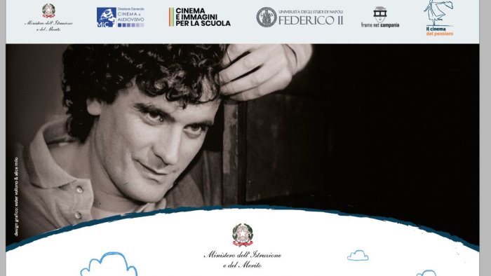 napoli mario martone presenta agli studenti il docufilm su massimo troisi