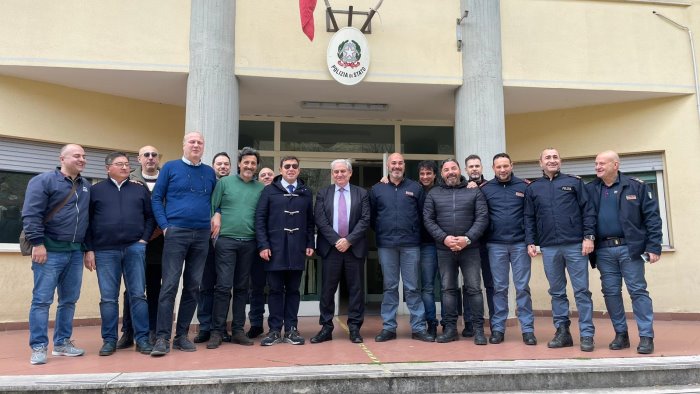 il questore terrazzi a lauro i saluti al municipio e poi al commissariato