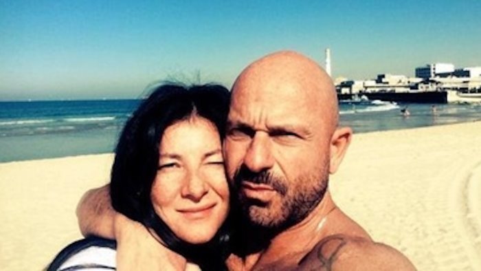 addio a daniela la moglie di raiz il dolore dei fan e dei colleghi artisti