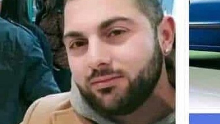 la panda ripresa dalle telecamere l allarme del datore lavoro dove e angelo