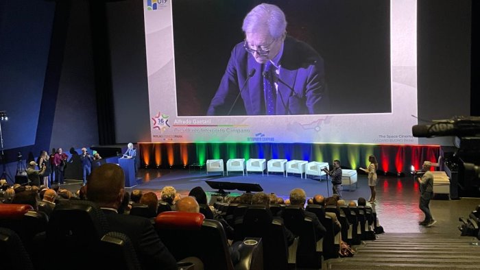 infrastrutture de luca la rete interporti e essenziale per sviluppo del paese